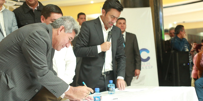 Más de 84.000 millones les entregó la gobernación de Cundinamarca a 61 municipios






















































































