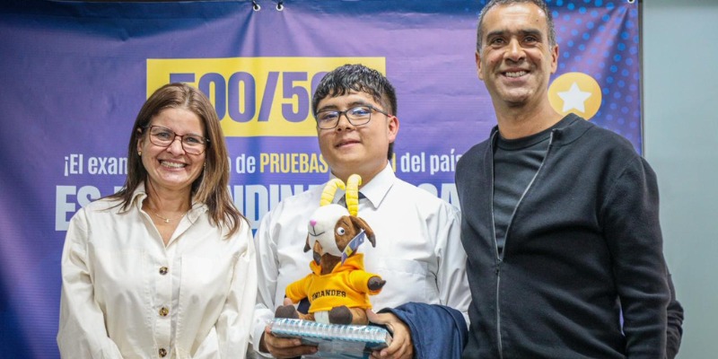 Samuel Huertas, estudiante de Fosca, obtiene beca del 100% para estudiar Física tras lograr puntaje perfecto en las Pruebas Saber 11

