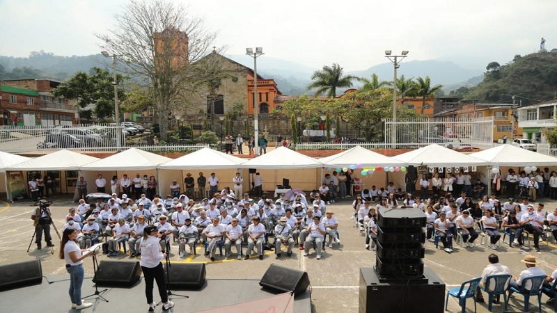 Desde Guayabal de Síquima, Cundinamarca abrió la programación de la Semana por la Paz


