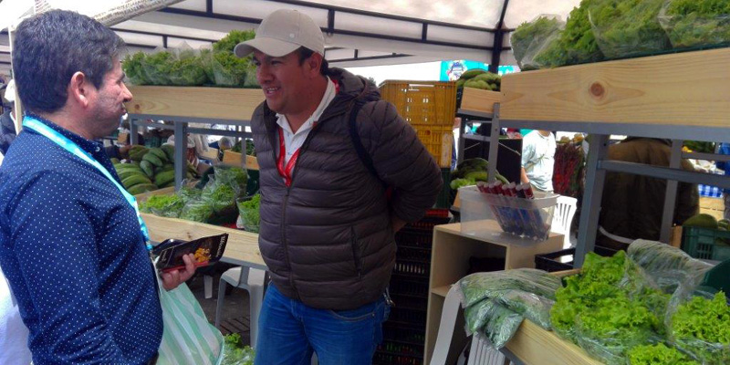 Primer Mercado Campesino también en la plaza de Bolívar en Bogotá






















