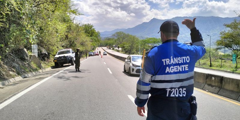 "Con 1.8 millones de viajeros previstos, tomar vías alternas será clave", recomienda el gobernador Jorge Rey para evitar congestión en el puente festivo
