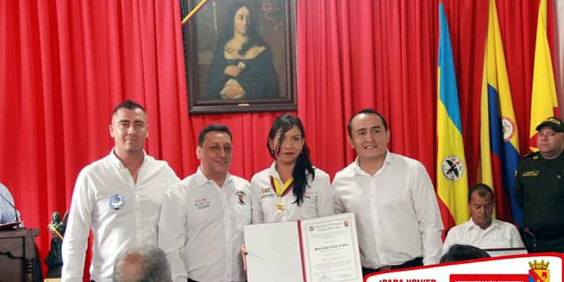 Exaltada y reconocida labor social de Cundinamarca con medalla ‘Guaduero Emérito’