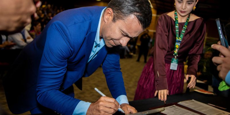 Cundinamarca y la U. Pedagógica sellan alianza para formar a líderes comunales