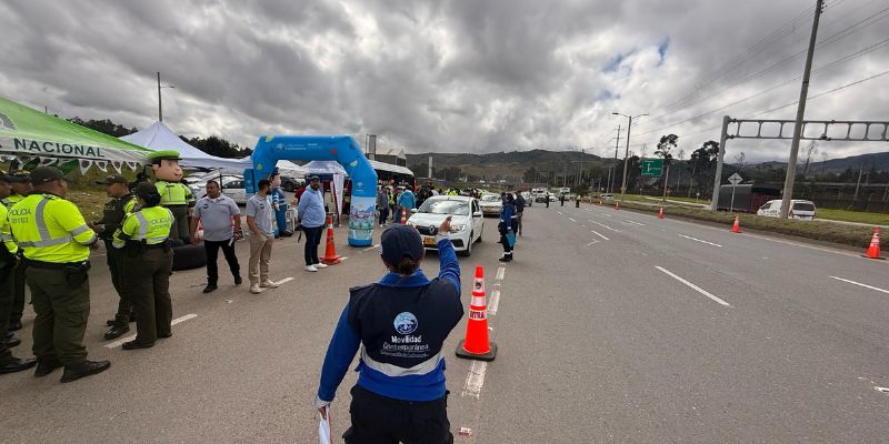 Más de 2.2 millones de vehículos se movilizarán por Cundinamarca bajo estrictas medidas de seguridad vial