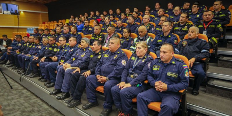 Gobernador Jorge Rey respalda a los cuerpos de bomberos de Cundinamarca con dotación, tecnología y formación