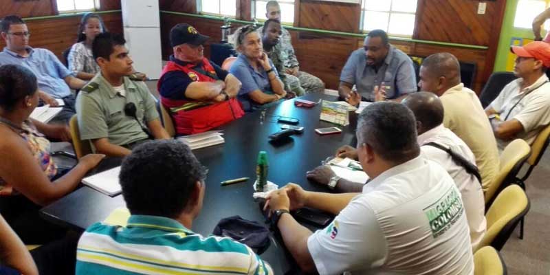El Gobernador de Cundinamarca entrega ayudas a damnificados por temporada de lluvias


