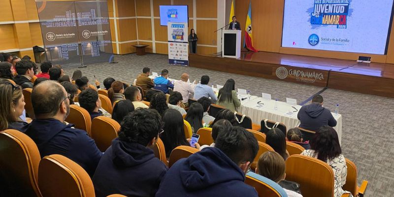 20 equipos presentaron propuestas innovadoras en la gran final de la Hackathon Juventud Es Cundinamarca 2025