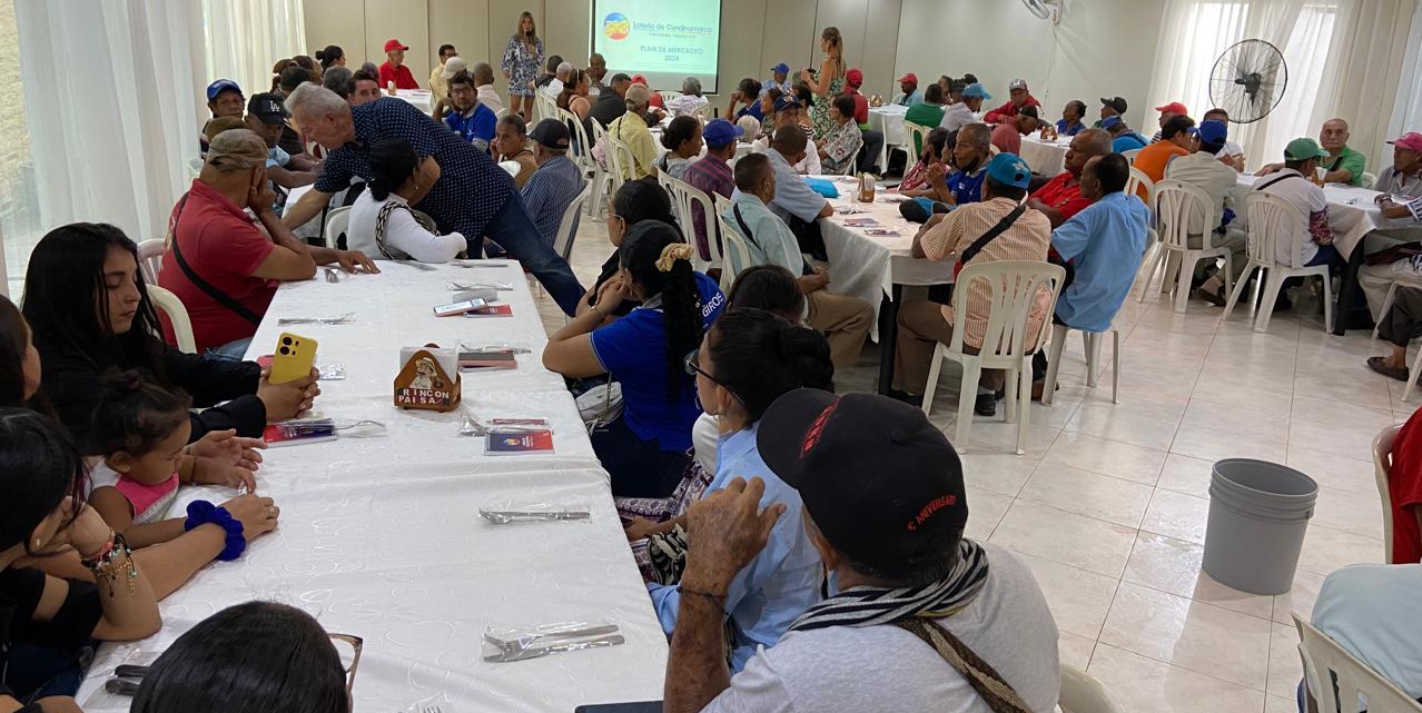 Lotería de Cundinamarca reconoció la labor de los loteros de Valledupar