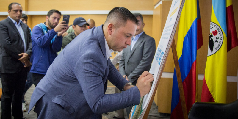 Cundinamarca invierte más de $923 millones para transformar sus cadenas productivas panelera, ganadera y agrícola