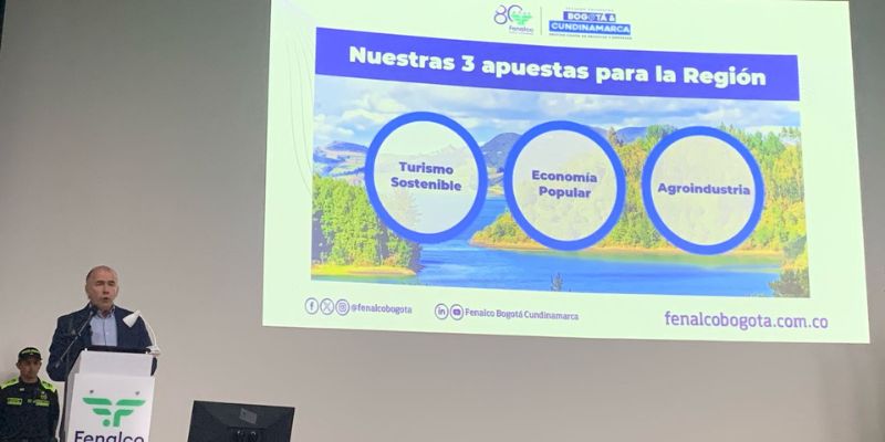 Más de 300 líderes públicos y privados trazan hoja de ruta para un desarrollo regional competitivo de Cundinamarca y Bogotá



