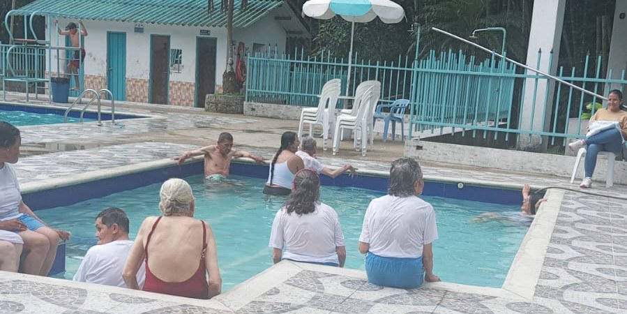 Usuarios del Centro de Bienestar del Anciano San José vivieron una experiencia nueva en una salida extramural

