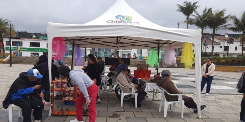 Centro de Protección San José de Chipaque realizó feria artesanal con participación de adultos mayores