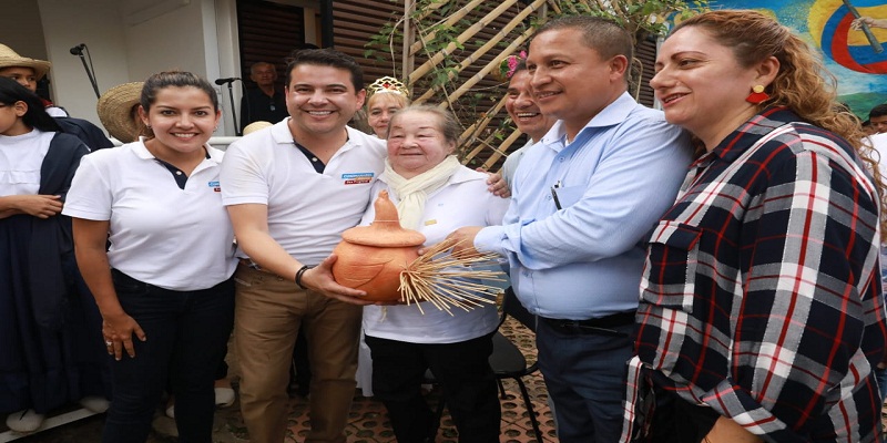 Gobernador Nicolás García, conmemoró los 224 años del natalicio de "La Pola"