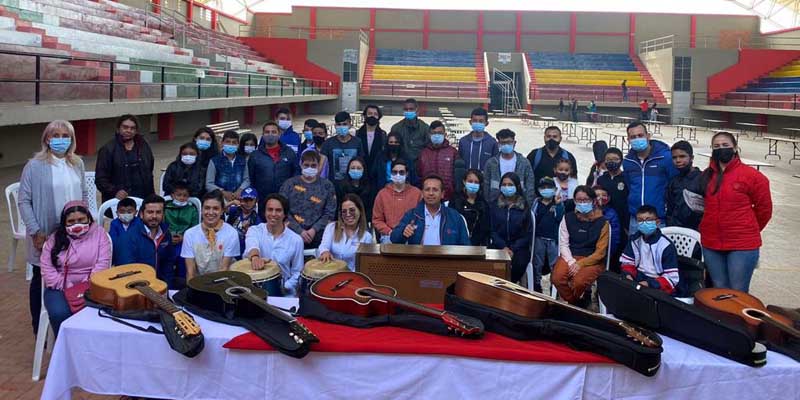 Tres municipios de sexta categoría beneficiados con instrumentos musicales




