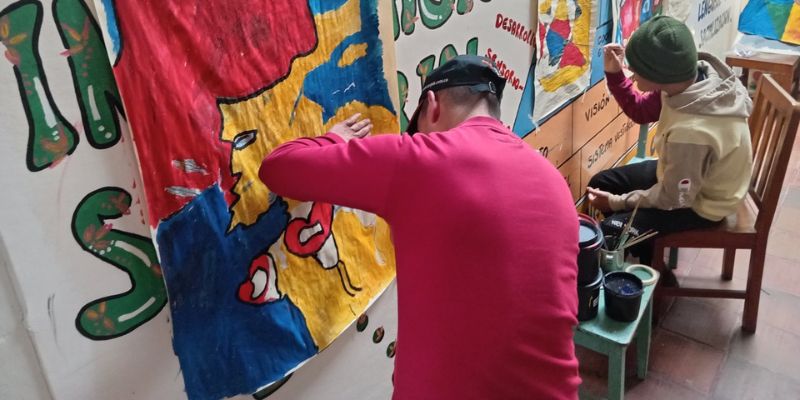 Arte, juego y movimiento: actividades que fortalecen la salud emocional en hogares de la Beneficencia