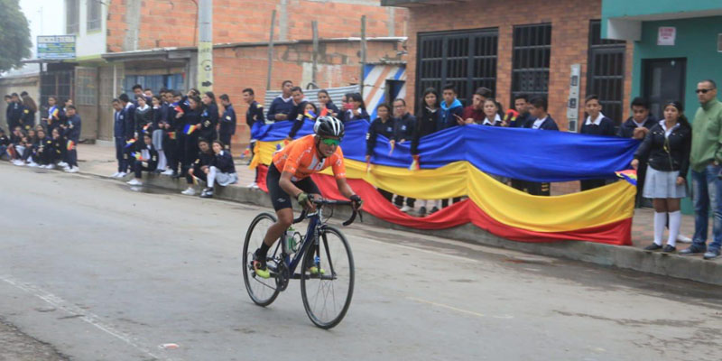 Cundinamarqués lidera la primera etapa de la vuelta Cundinamarca Bicentenario




















