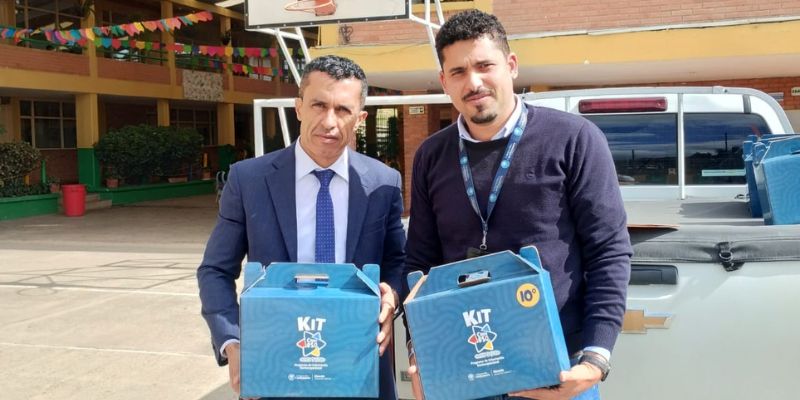 Jóvenes de Cundinamarca reciben KitOSO, herramienta clave para decidir su futuro académico y laboral