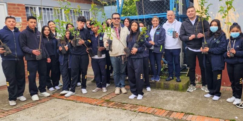 Miles de estudiantes siembran vida en la segunda jornada de Sembratón educativa