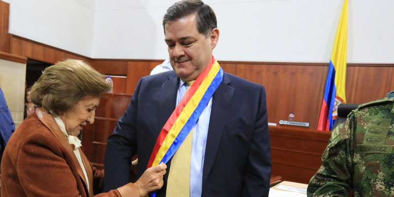 Asamblea entregó Orden al Mérito Policarpa Salavarrieta a dos hijos ilustres de Cundinamarca




