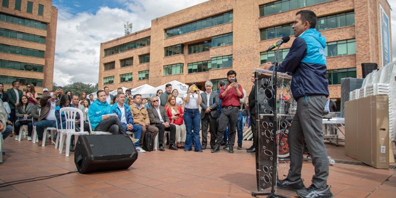 Con dotación a Centros Día, Cundinamarca fortalece la atención a personas mayores