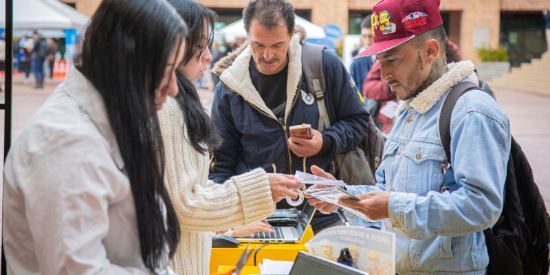 Feria de empleo para trabajar en RegioTram de Occidente