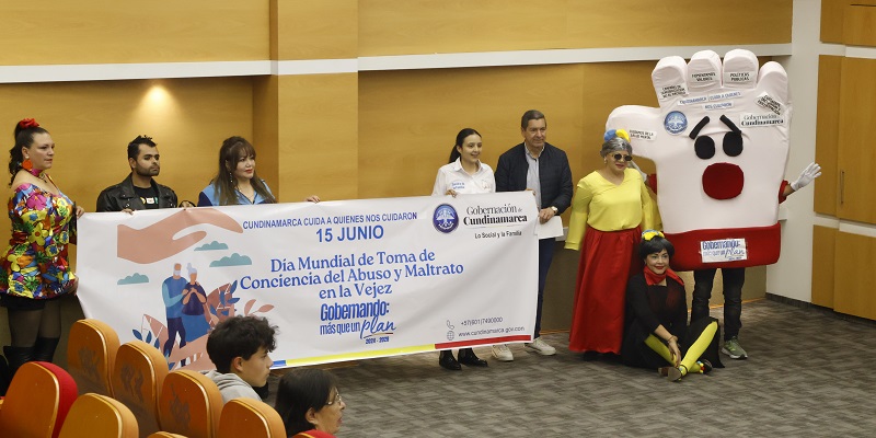 Cundinamarca promueve el envejecimiento activo con simposio dirigido a la población pensionada