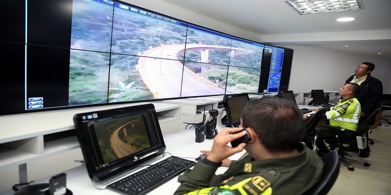 1.200 policías y una sala de monitoreo permanente garantizarán el retorno y salida de viajeros en el puente de Reyes en Cundinamarca
