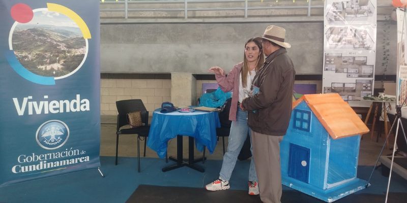 Más de 500 personas acudieron al stand de vivienda de Cundinamarca en la feria de servicios de Mosquera



