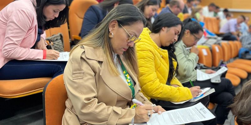 Gobernador Jorge Rey lanza línea directa para presentar inconformidades con servicios de energía y gas

