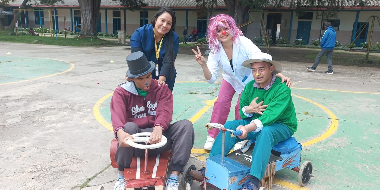 El ‘Carrusel de la alegría’ llegó al Centro Masculino Especial La Colonia de la Beneficencia de Cundinamarca