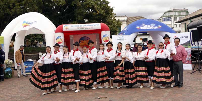 La Lotería de Cundinamarca hace parte de la Ruta W - ExpoCundinamarca



































