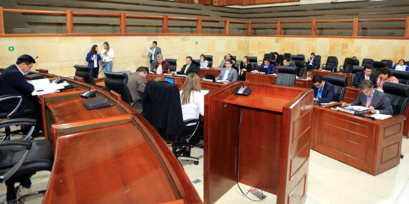 Asamblea de Cundinamarca analiza incremento salarial para funcionarios de la Gobernación


























