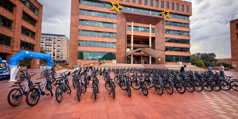 CundiEscarabajos al Cole llega a Gachetá, Machetá y Junín: 131 bicicletas garantizan la movilidad escolar segura para jóvenes rurales