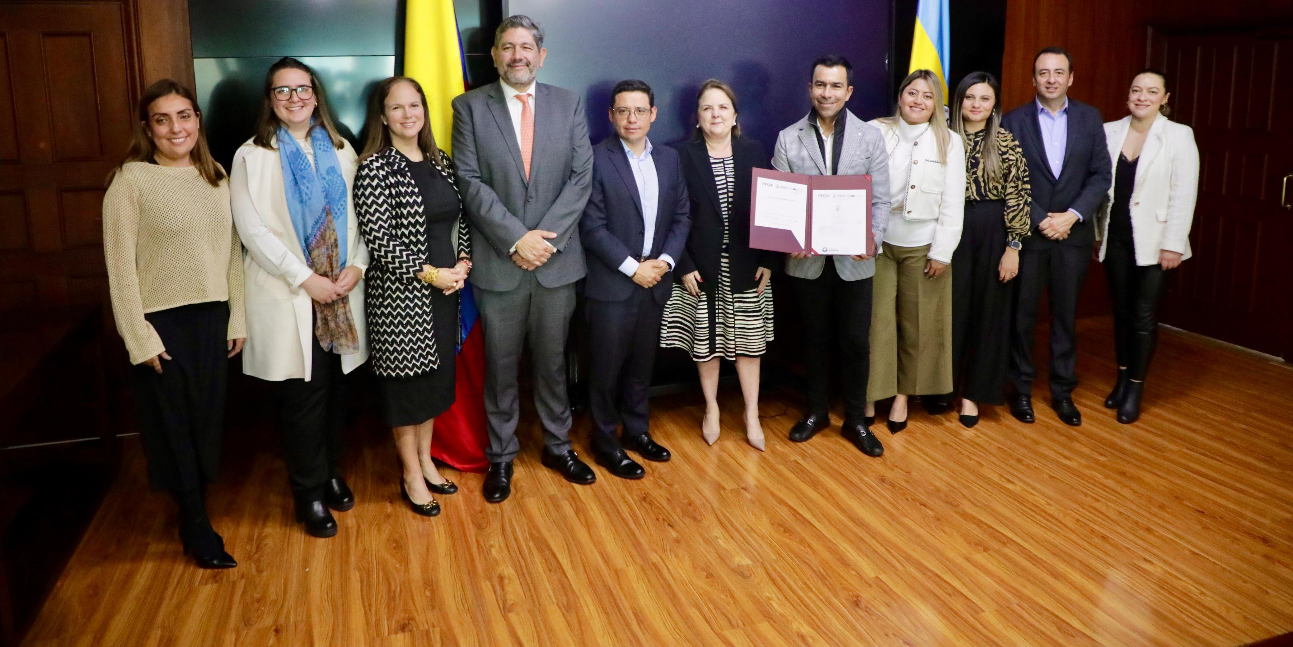 Cundinamarca y el Banco Mundial suscribieron convenio para la concesión vial entre Chía, Mosquera, La Mesa y Girardot