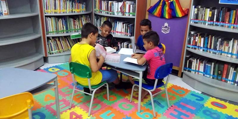 Nuevas bibliotecas públicas de Zipaquirá y Beltrán, espacios culturales de paz

































