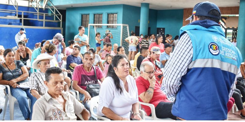 Cundinamarca atiende emergencia invernal con enfoque integral: ayuda humanitaria y cuidado animal en Viotá
