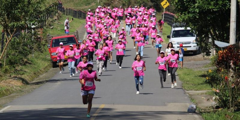 Más de 5.000 mujeres participaron en las carreras de la mujer en Cundinamarca