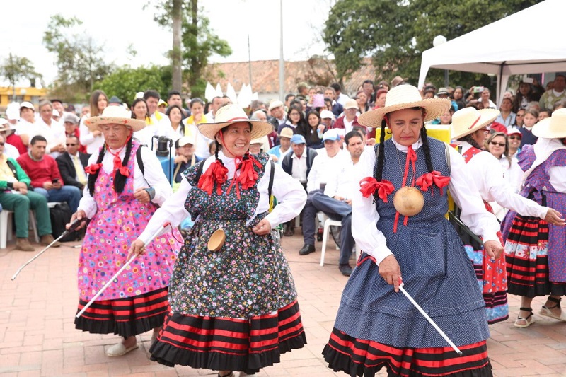 Beneficio económico vitalicio para creadores y gestores culturales de Cundinamarca