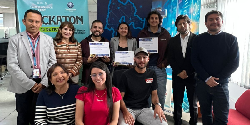 Gobernación de Cundinamarca premió a los ganadores de la Hackatón Digital 2025 en Cundinamarca Fest



