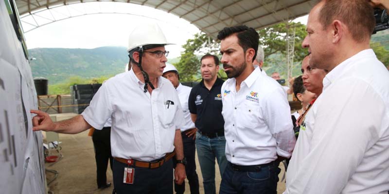 Mas de $6500 millones para el nuevo colegio Hernan Venegas Carrillo en Tocaima












































