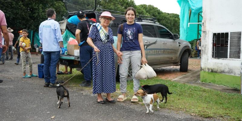 Atención integral a más de 120 animales afectados por el sismo en Paratebueno y Medina
