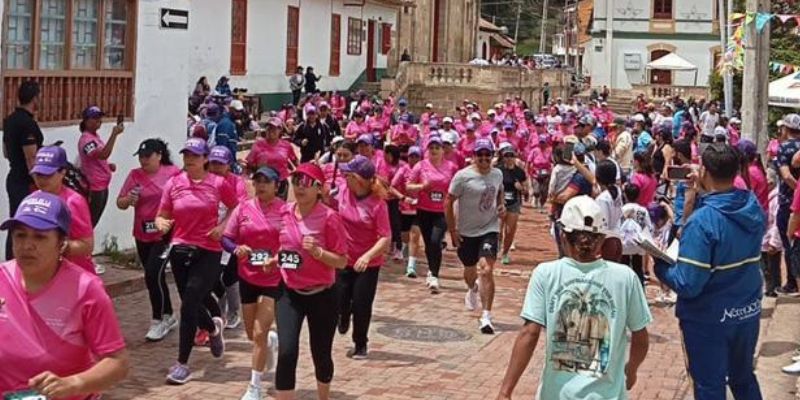 Más de 5.000 mujeres participaron en las carreras de la mujer en Cundinamarca