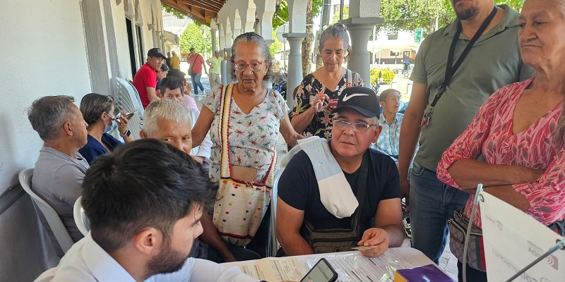 Ruta del Pensionado lleva orientación y esperanza a adultos mayores del Alto Magdalena