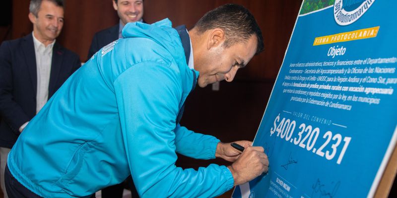Más de 300 líderes públicos y privados trazan hoja de ruta para un desarrollo regional competitivo de Cundinamarca y Bogotá



