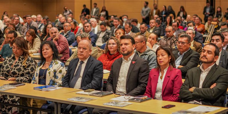 Cundinamarca y los rectores de las 275 IED construyen juntos la hoja de ruta de 2025