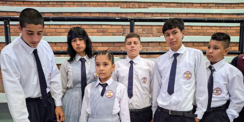 Más de 40 colegios se dan cita en Sopó para revolucionar la educación técnica con tecnología e innovación
