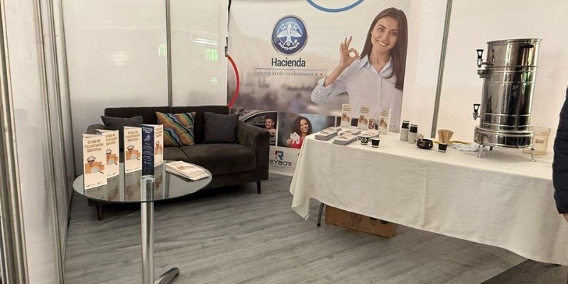 Cundinamarca lanza campaña contra el licor adulterado en la feria más importante del país