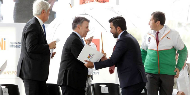 Presidente Santos avala firma del acta de inicio de obras Autopista Norte y Carrera Séptima
























