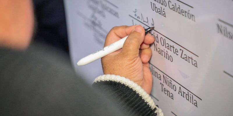 Gobernador Jorge Rey firma convenios con 11 municipios para la realización de eventos provinciales del adulto mayor