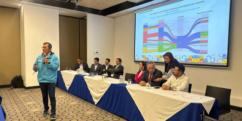 Cundinamarca fortalece el control y recaudo de la Sobretasa a la Gasolina en 45 municipios